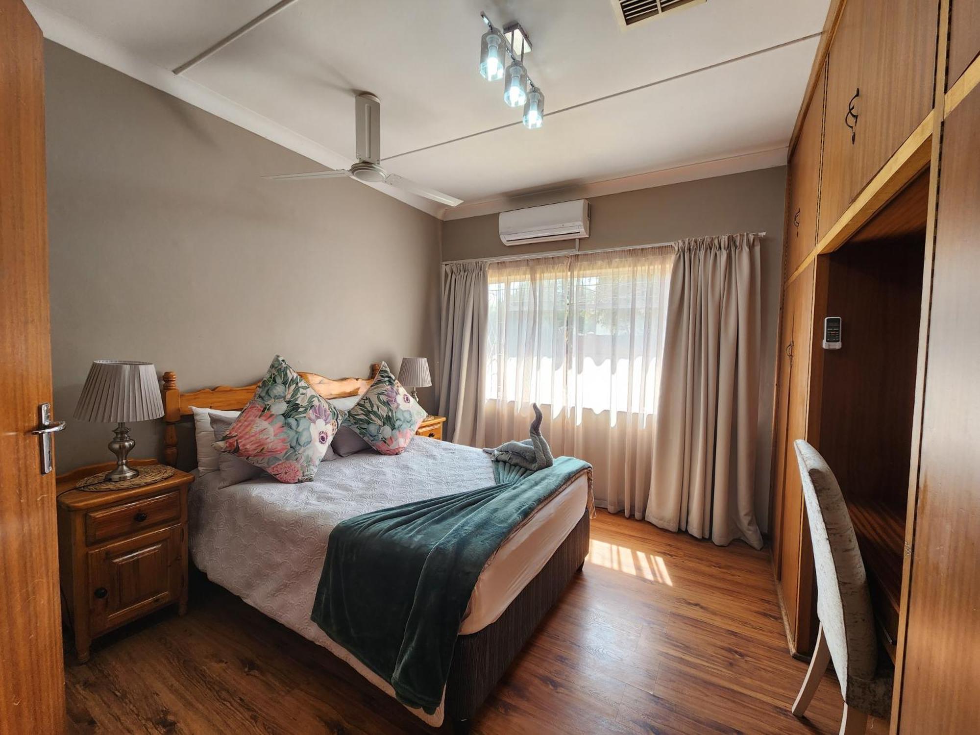 Midway Overnight Rooms Kimberley Esterno foto